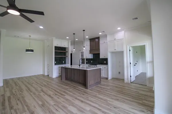 9316 SW 38th ST, Oklahoma City, OK 73179