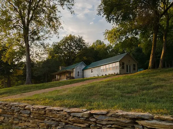 3534 Craig Bridge Rd, Williamsport, TN 38487
