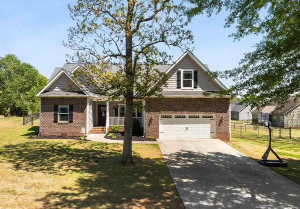 1008 Sylvia ST, Greer, SC 29651