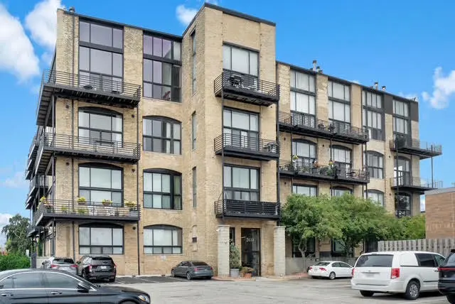 2614 N Clybourn AVE #106, Chicago, IL 60614