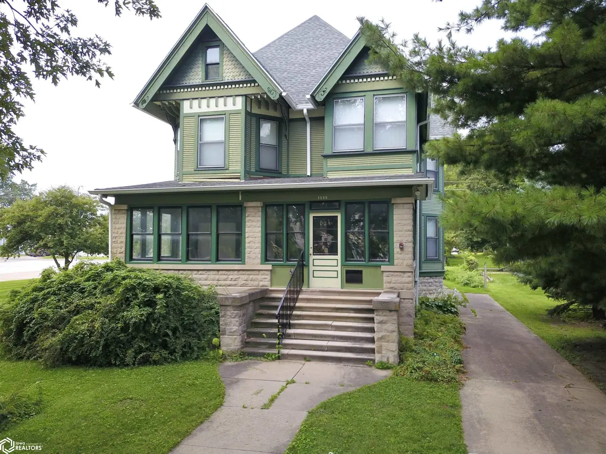 1125 Broad ST, Grinnell, IA 50112