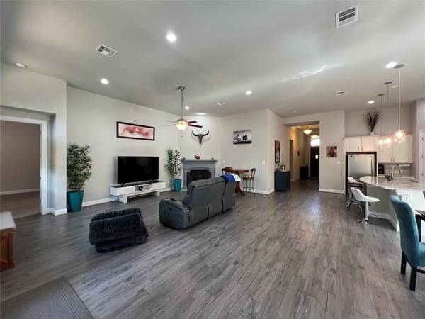 1709 Hollowback DR, Leander, TX 78641
