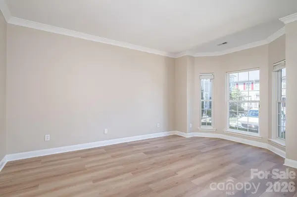 233 Southgate LN, Mount Holly, NC 28120