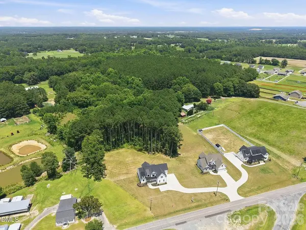 2590 Lassiter RD, Four Oaks, NC 27524
