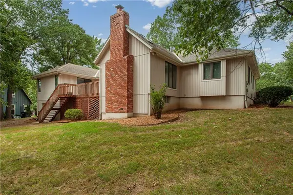 4912 Whitney DR, Independence, MO 64055