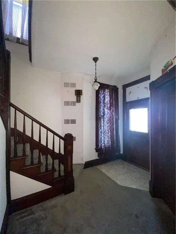 910 Columbia AVE, Leavenworth, KS 66048