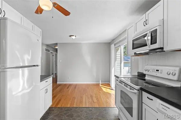 12728 Foxhound DR, Maryland Heights, MO 63043