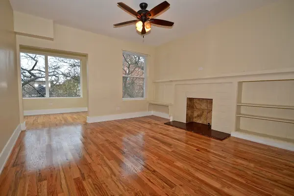 5811 S Michigan AVE #3, Chicago, IL 60637