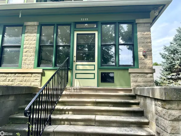 1125 Broad ST, Grinnell, IA 50112