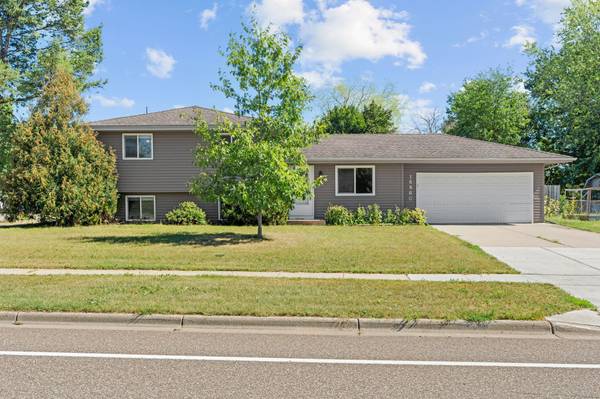 16860 Foliage AVE W, Rosemount, MN 55068