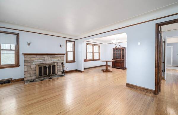 899 Parkview AVE, Saint Paul, MN 55117