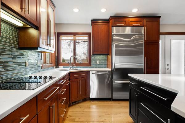400 Oakland PL NE #9, Austin, MN 55912