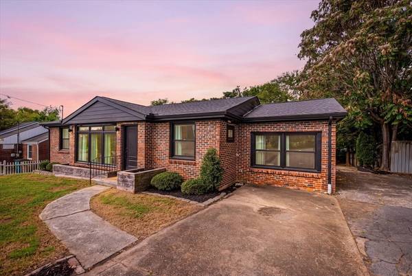 930 Crescent Hill Rd, Nashville, TN 37206