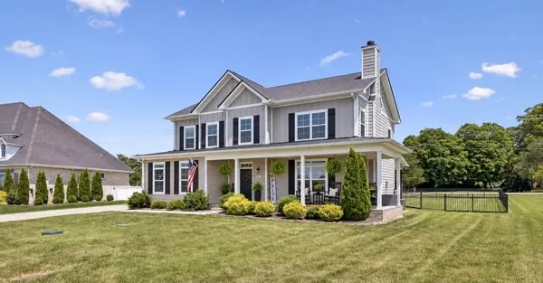 2044 Trout Trl, Murfreesboro, TN 37129