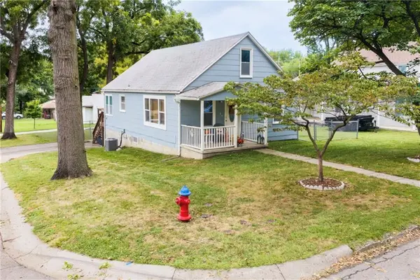 901 N 12th ST, Leavenworth, KS 66048