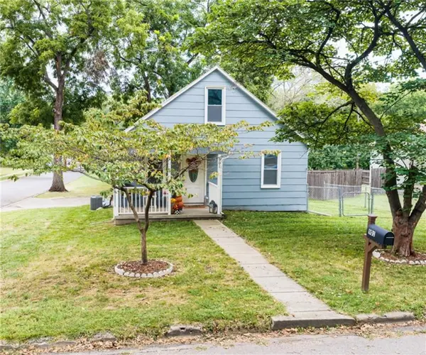 901 N 12th ST, Leavenworth, KS 66048