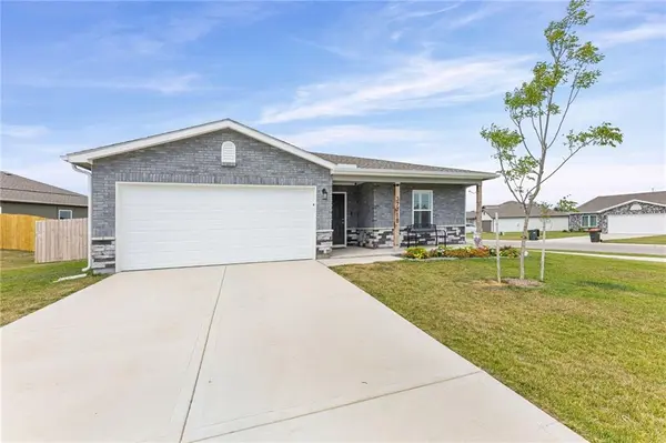 37718 W 208th TER, Edgerton, KS 66021