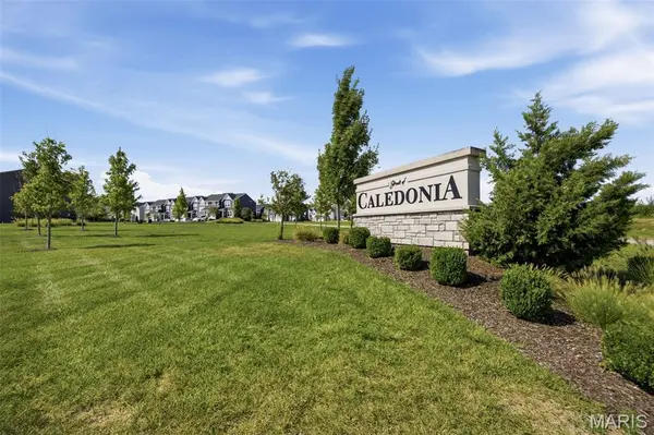 318 Newbridge WAY, St Charles, MO 63368