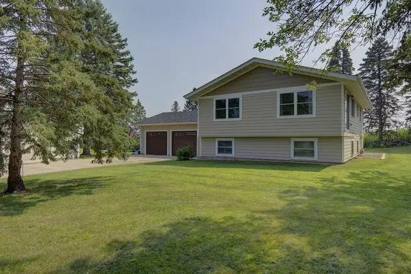 9390 Edgebrook DR,  Northfield,  MN 55057
