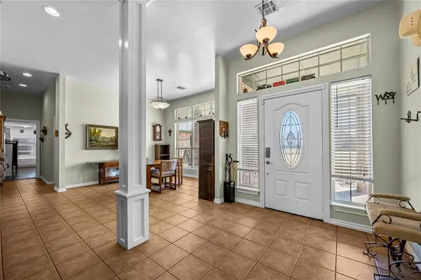 296 Prairie View DR, Elgin, OK 73538