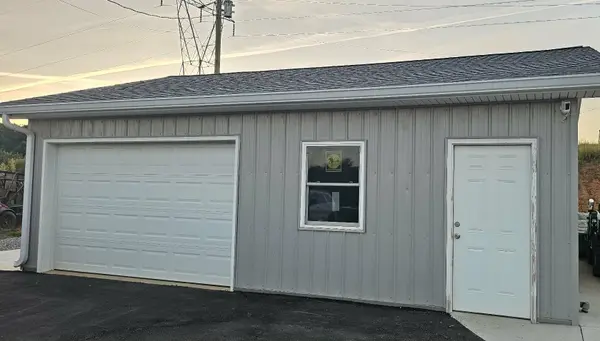 1385 Valley Home Rd, Dandridge, TN 37725