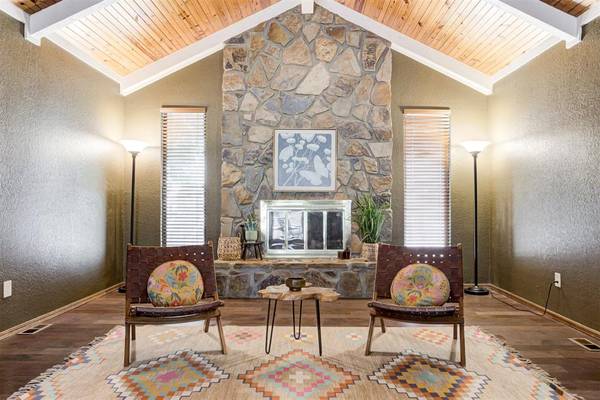 2104 Bent Twig CIR, Edmond, OK 73013