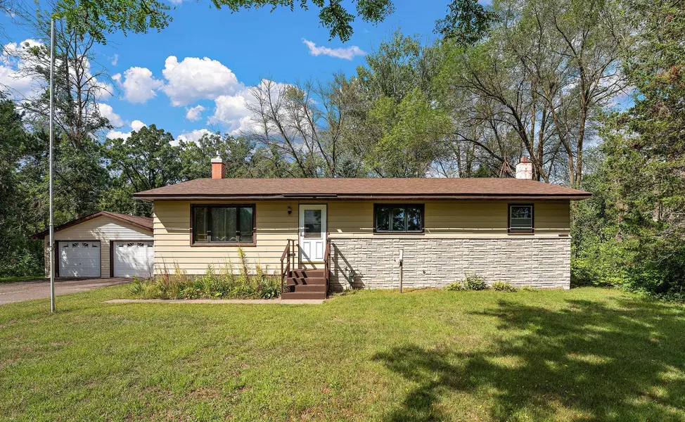 28564 Zurich ST NE, North Branch, MN 55056