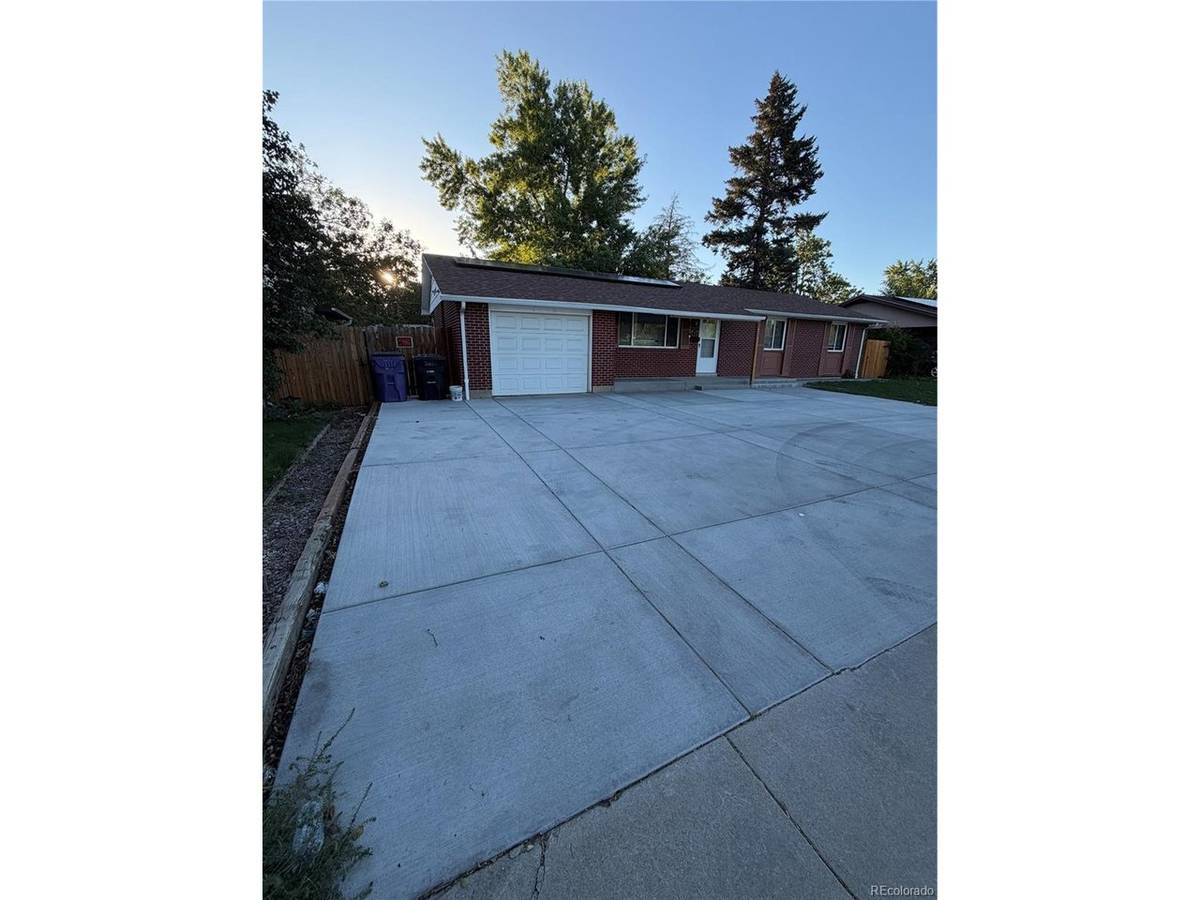 3011 S Sheridan, Denver, CO 80227