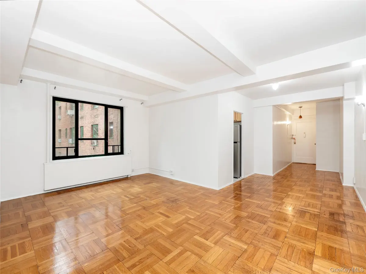 2150 E Tremont AVE #4C, Bronx, NY 10462