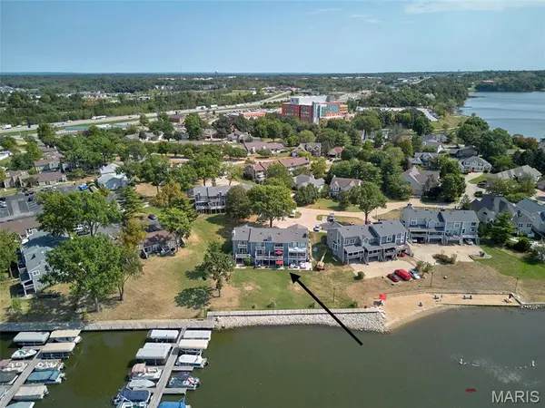 25 Catamaran DR #2, Lake St Louis, MO 63367