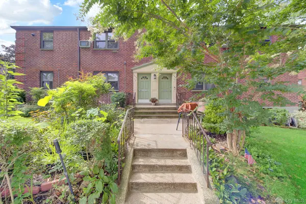 245-14 61st AVE #0126, Douglaston, NY 11362
