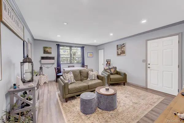 245-14 61st AVE #0126, Douglaston, NY 11362