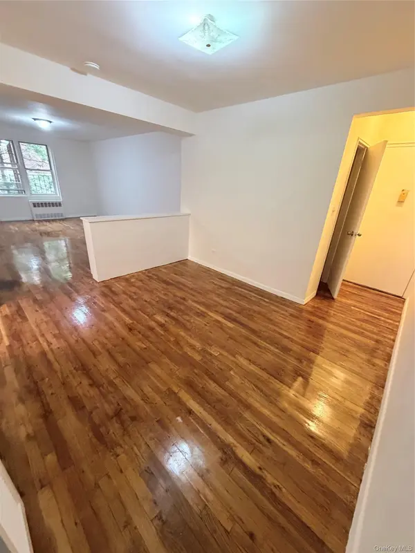 40-15 61st ST #3C, Woodside, NY 11377