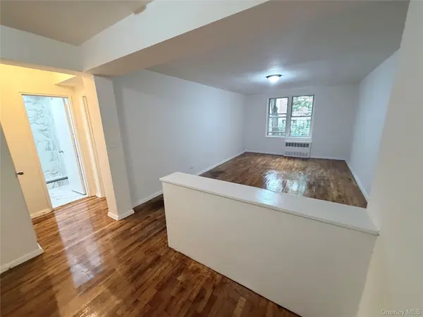 40-15 61st ST #3C, Woodside, NY 11377