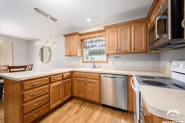4045 SE 23rd TER, Tecumseh, KS 66542