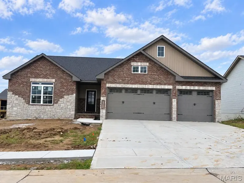 1839 Robins Mill CT, Maryville, IL 62062