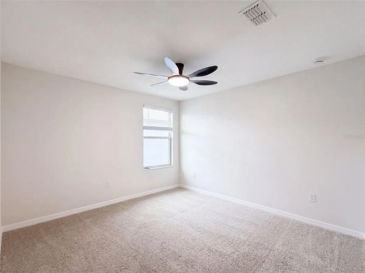 10448 CARLOWAY HILLS DR, Wimauma, FL 33598