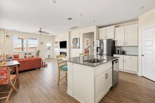 862 Pepperbark LOOP, Buda, TX 78610