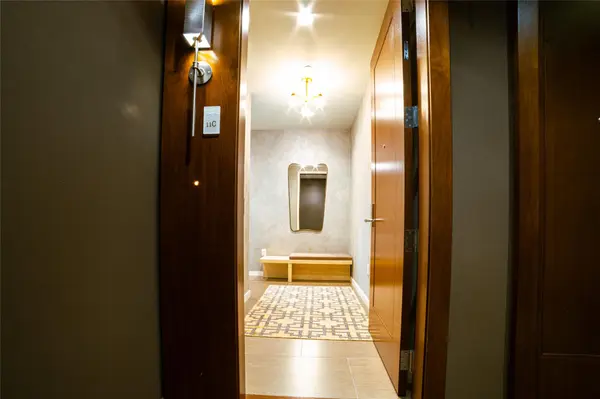 200 Congress Ave #11C, Austin, TX 78701
