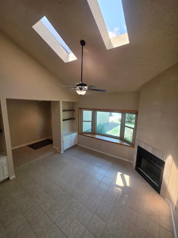 5503 Thunderbird ST #B, Lago Vista, TX 78645