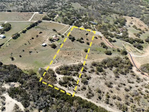 1440 Stone Ridge Mountain DR, Round Mountain, TX 78663