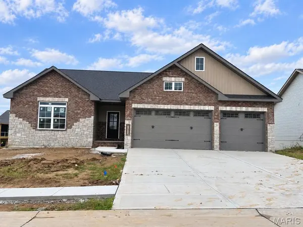 1839 Robins Mill CT, Maryville, IL 62062