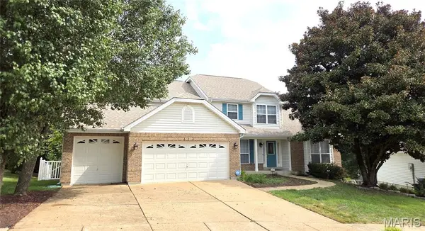413 Roosevelt Woods CT, Fenton, MO 63026