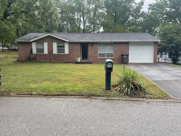 1007 W Laurel ST, Carbondale, IL 62902