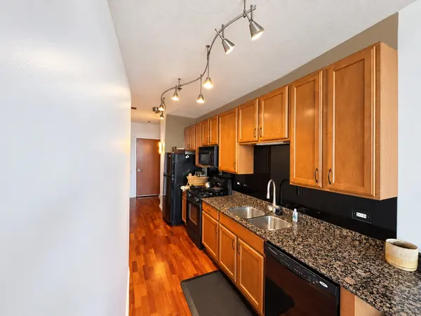 210 S Desplaines ST #2203, Chicago, IL 60661