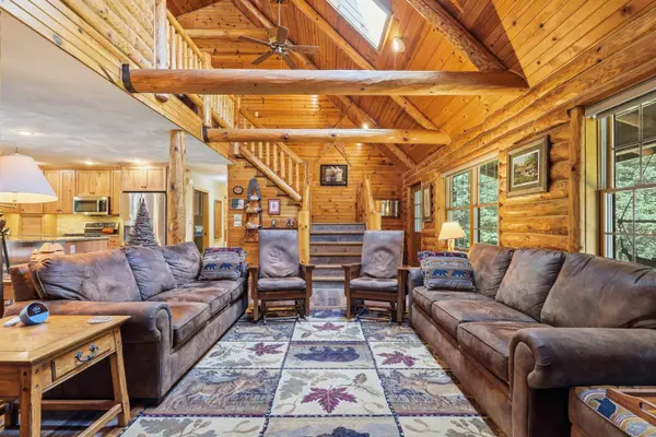1160 Lakeview DR, Buckingham, IA 50612