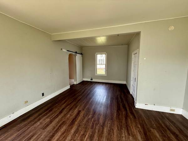 432 7th AVE NE, Valley City, ND 58072