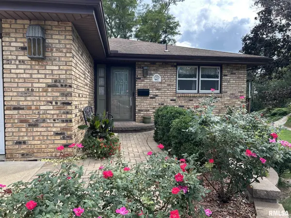 1612 SUMMIT DR, Pekin, IL 61554