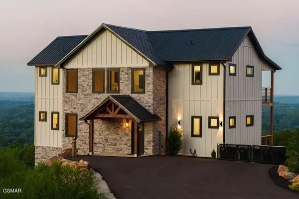 859 Copper Pot Way, Sevierville, TN 37876