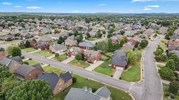 1921 Walking Dr, Murfreesboro, TN 37130